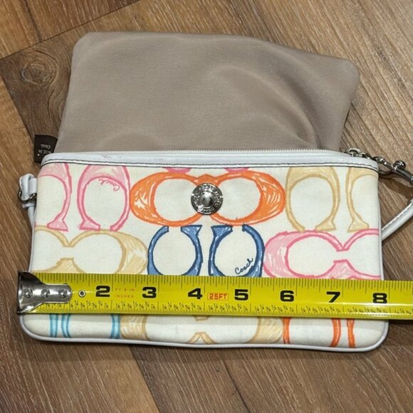 Coach Vintage 1941 Hampton Scribble Wristlet (EUC) - Picture 14 of 16
